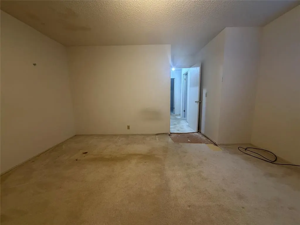 Photo 21 — 9759 Hefner Village Boulevard, Oklahoma City, OK 73162