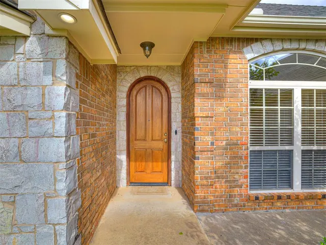 Photo 4 — 1612 Lady Lane, Shawnee, OK 74804