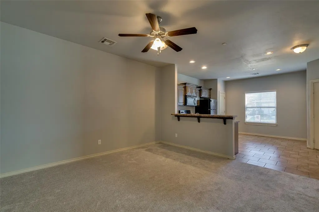 Photo 9 — 927 SW 92nd Street, Oklahoma City, OK 73139