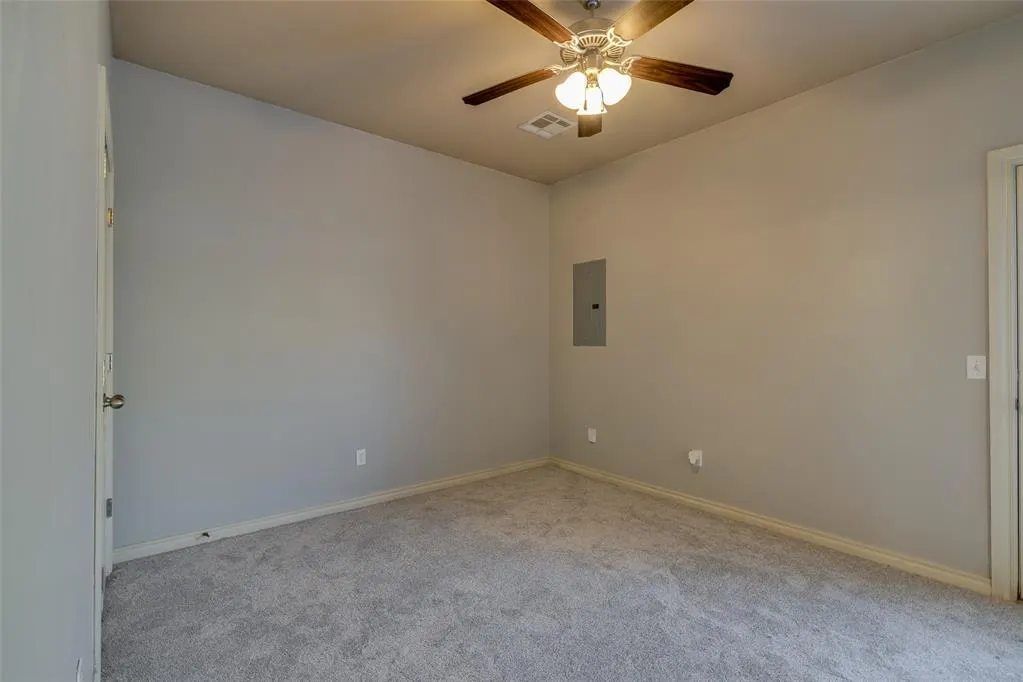 Photo 25 — 927 SW 92nd Street, Oklahoma City, OK 73139