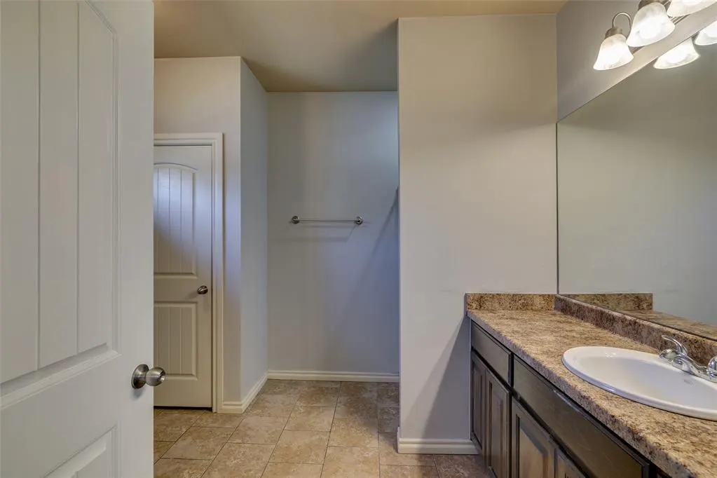 Photo 29 — 927 SW 92nd Street, Oklahoma City, OK 73139