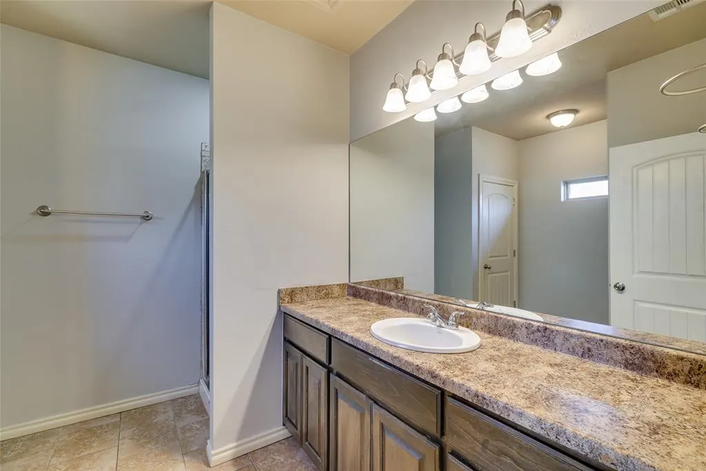 Photo 30 — 927 SW 92nd Street, Oklahoma City, OK 73139