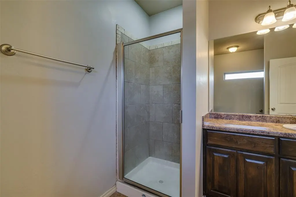 Photo 33 — 927 SW 92nd Street, Oklahoma City, OK 73139