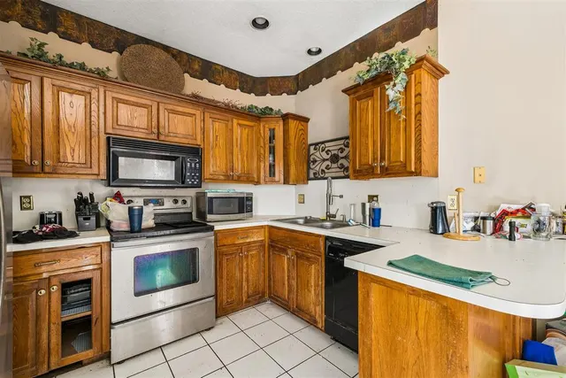 Photo 8 — 17625 Brass Drive, Edmond, OK 73012