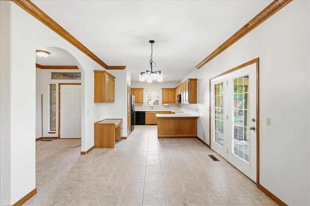 Photo 3 — 11528 NW 117th Court, Yukon, OK 73099