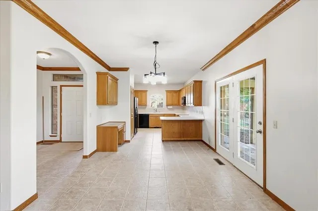 Photo 3 — 11528 NW 117th Court, Yukon, OK 73099