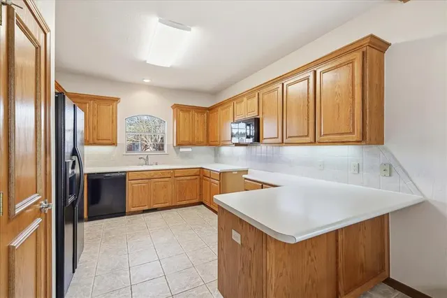 Photo 5 — 11528 NW 117th Court, Yukon, OK 73099