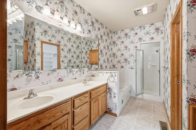 Photo 8 — 11528 NW 117th Court, Yukon, OK 73099