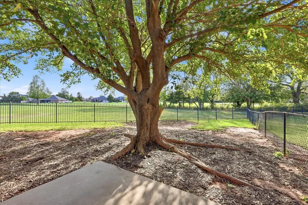 Photo 13 — 11528 NW 117th Court, Yukon, OK 73099