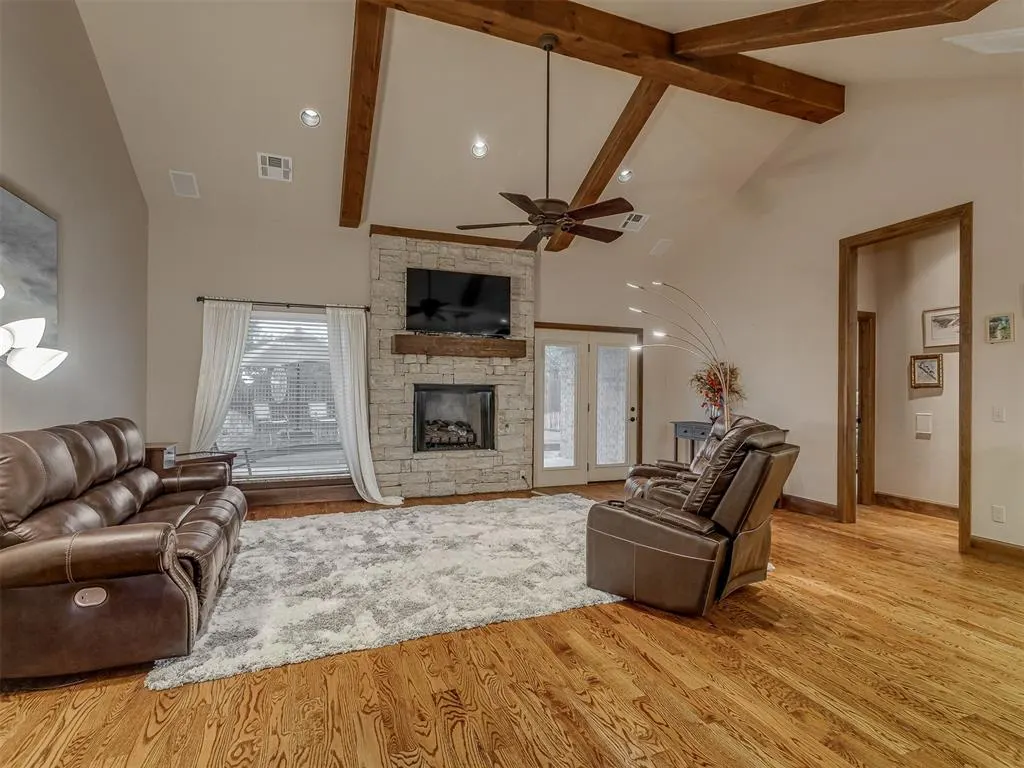 Photo 7 — 4021 Slater Drive, Moore, OK 73071