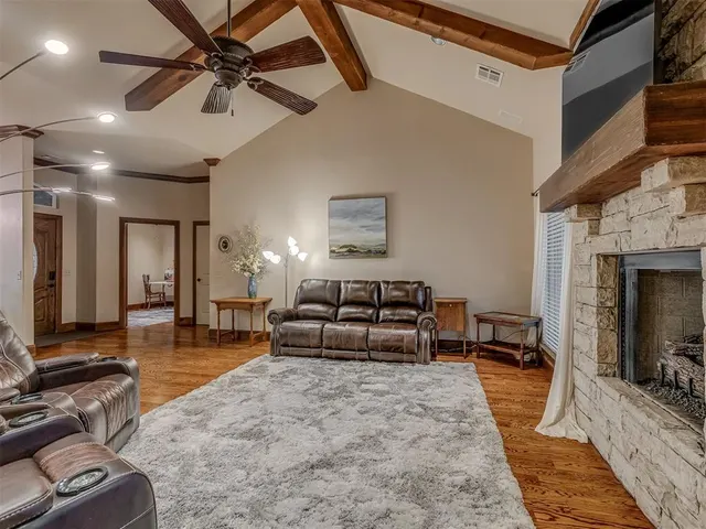 Photo 8 — 4021 Slater Drive, Moore, OK 73071