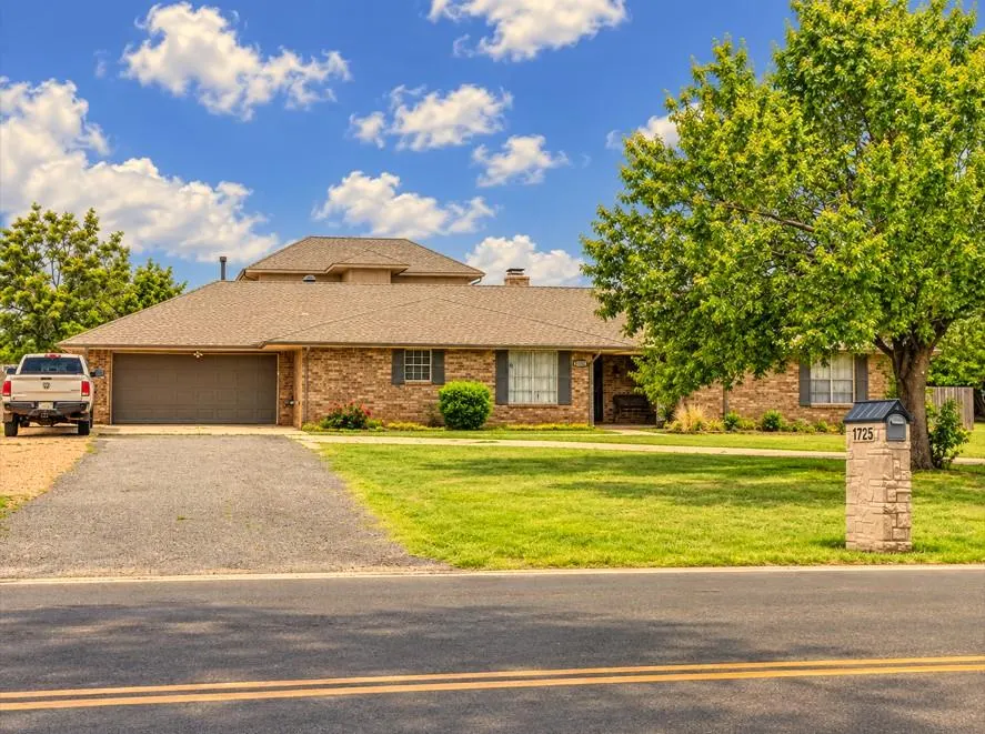 Photo 2 — 1725 E Washington Avenue, Piedmont, OK 73078