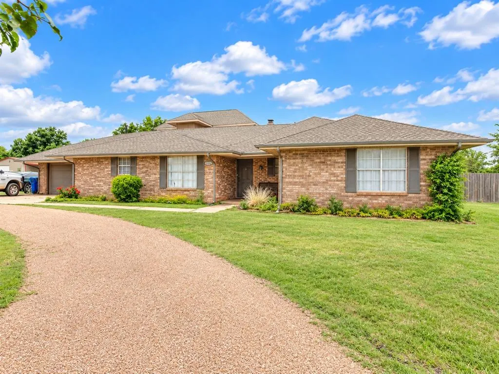 Photo 3 — 1725 E Washington Avenue, Piedmont, OK 73078