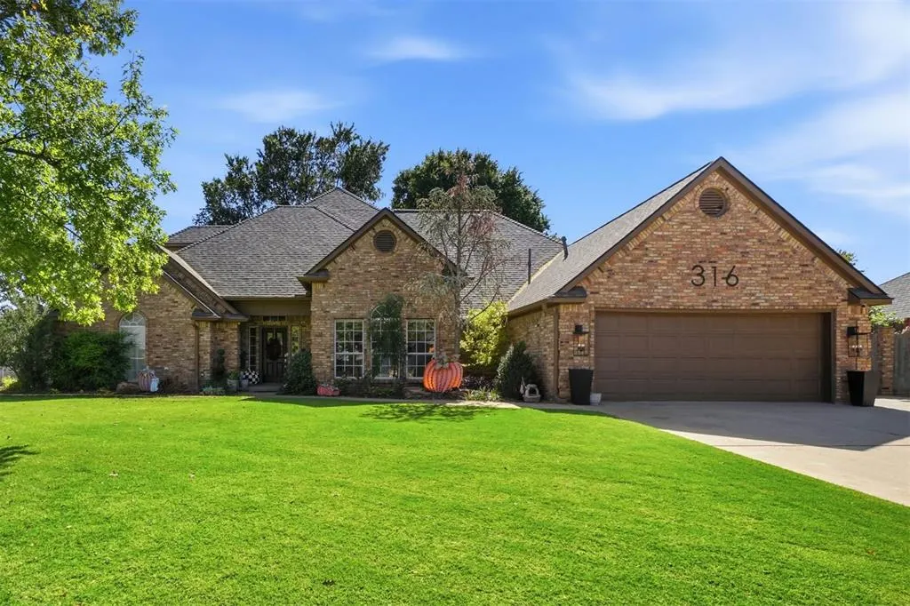 Front exterior — 316 Val Verde Street, Altus, OK 73521