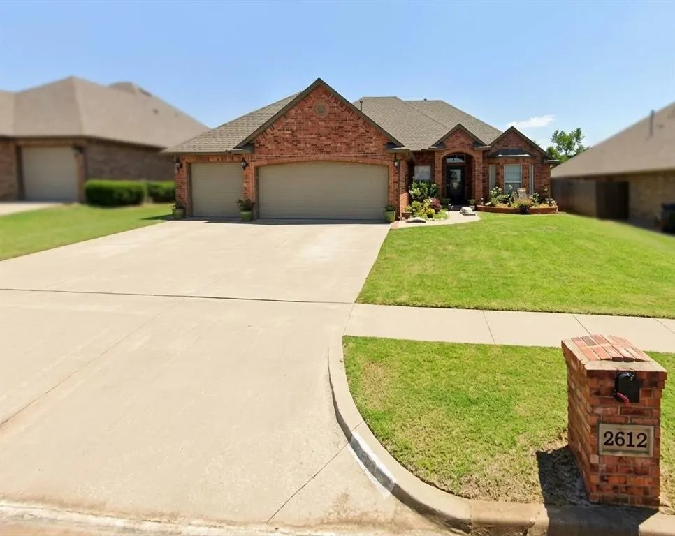 Front exterior — 2612 SE 8th Street, Moore, OK 73160