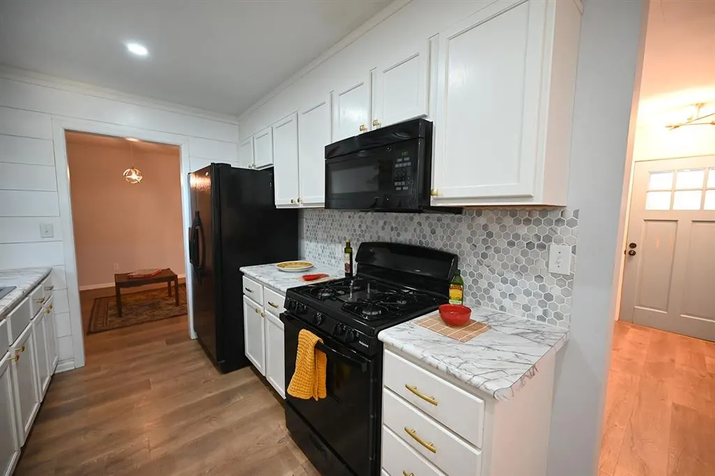 Photo 6 — 3823 N Airport Lane, Stillwater, OK 74075