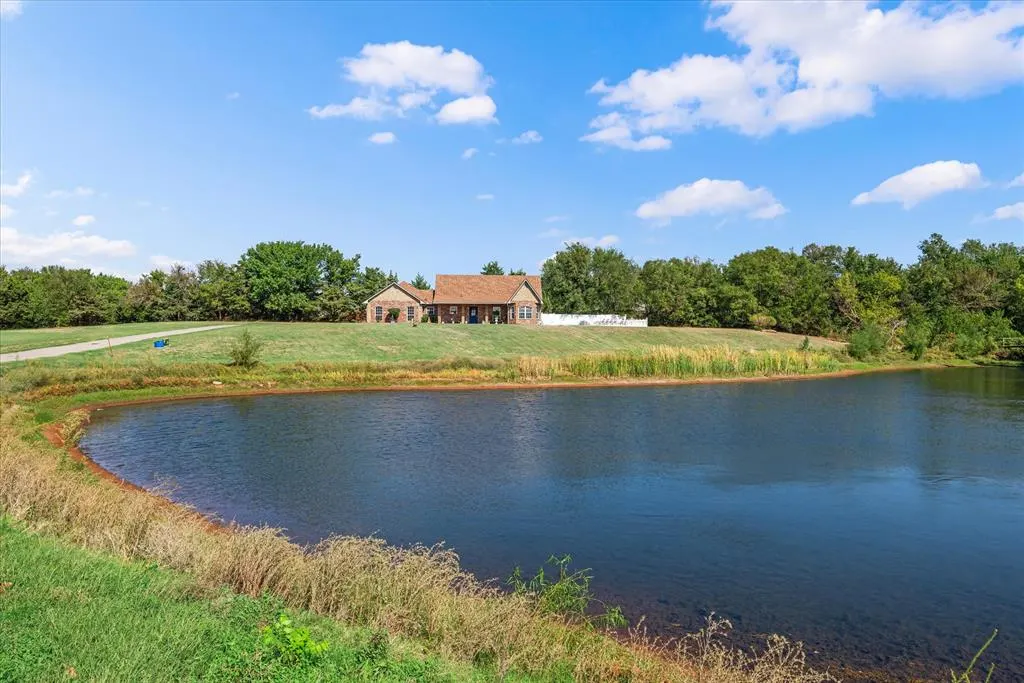 Photo 3 — 350 Huntington, Guthrie, OK 73044