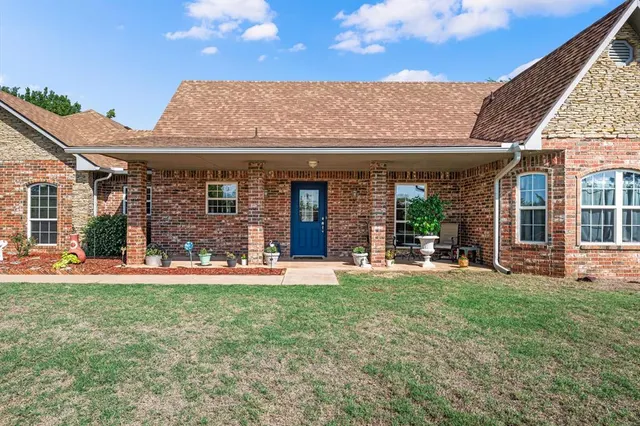 Photo 4 — 350 Huntington, Guthrie, OK 73044