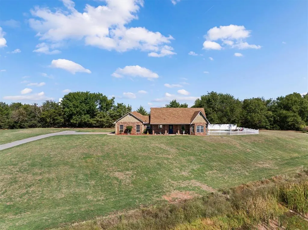 Photo 6 — 350 Huntington, Guthrie, OK 73044