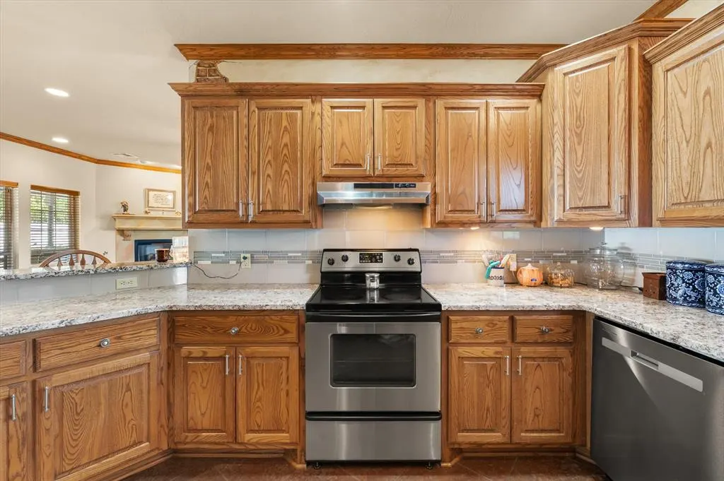 Photo 16 — 350 Huntington, Guthrie, OK 73044