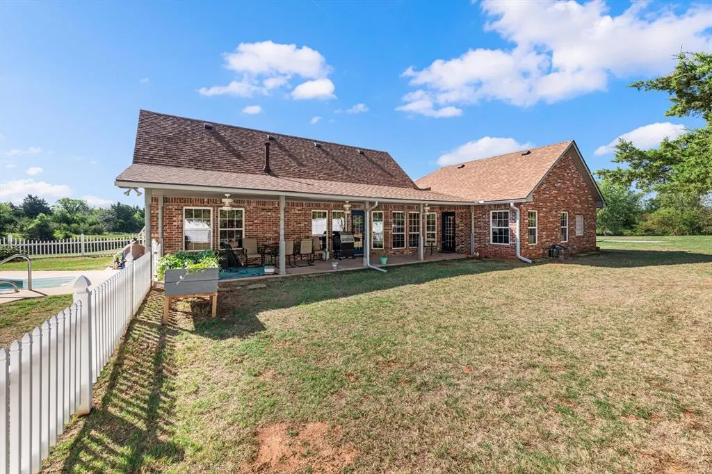Photo 40 — 350 Huntington, Guthrie, OK 73044