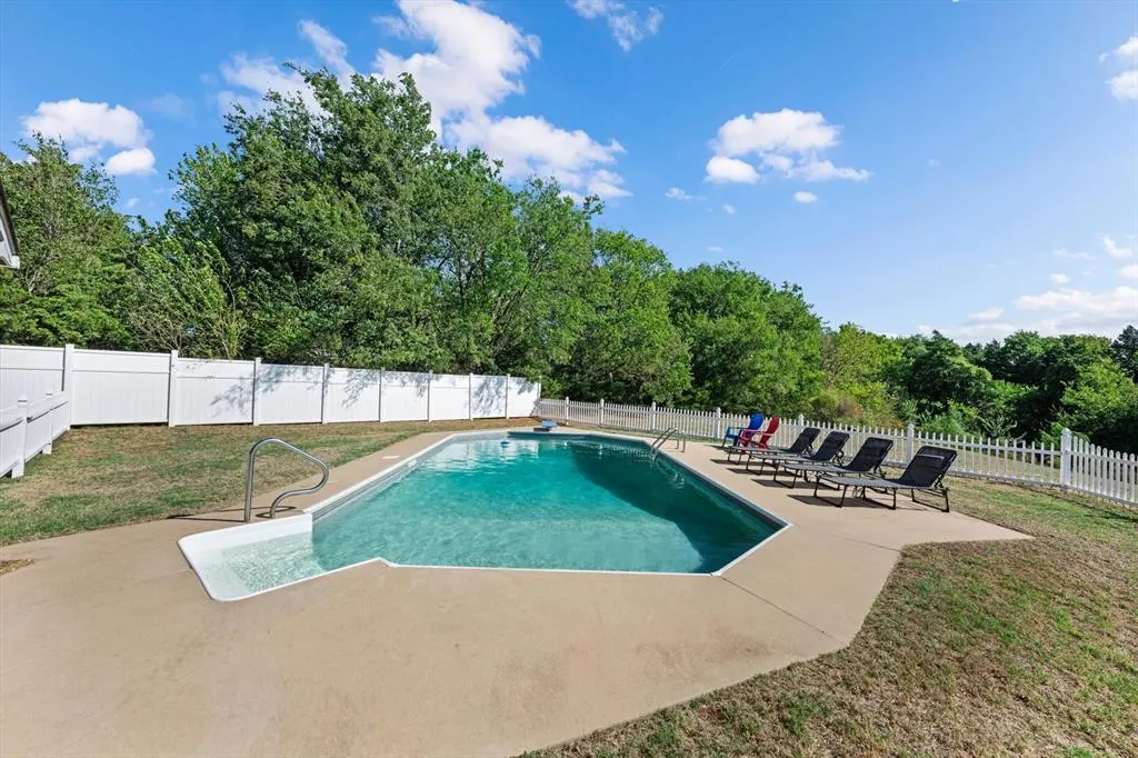 Photo 45 — 350 Huntington, Guthrie, OK 73044