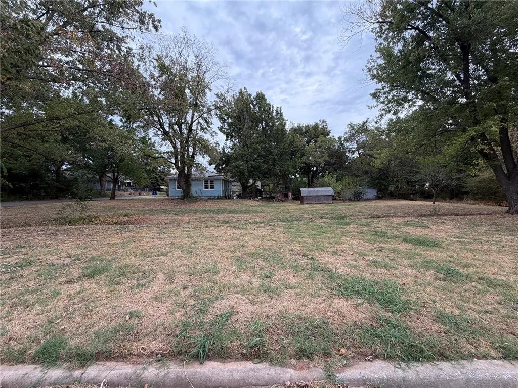 Photo 24 — 305 N Florence Avenue, Shawnee, OK 74801