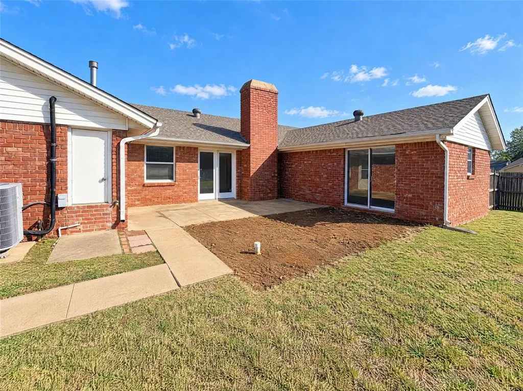 Photo 5 — 2500 NW 109th Street, Oklahoma City, OK 73120