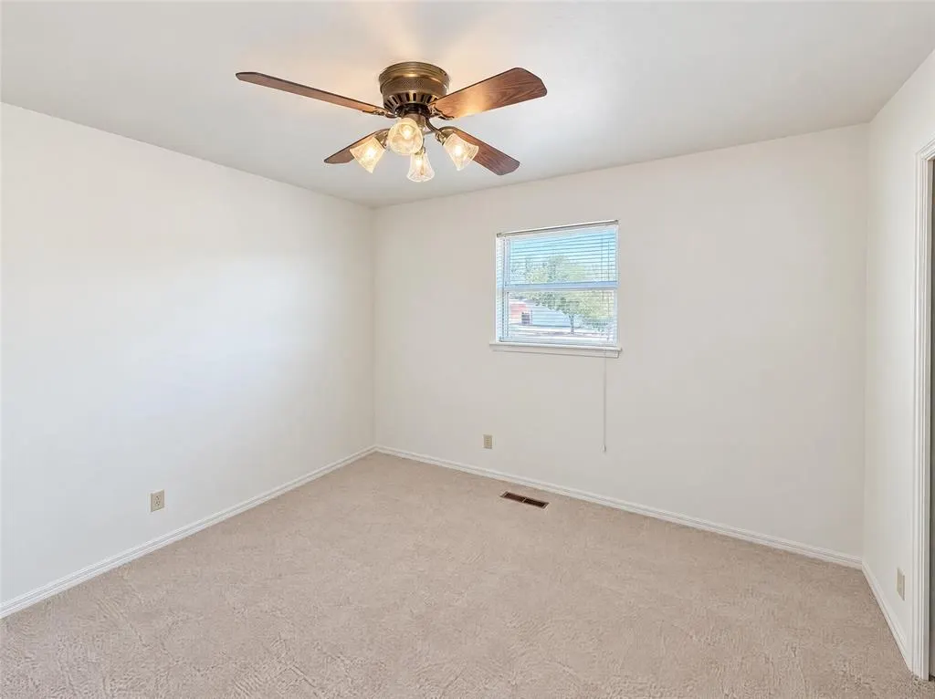 Photo 18 — 2500 NW 109th Street, Oklahoma City, OK 73120
