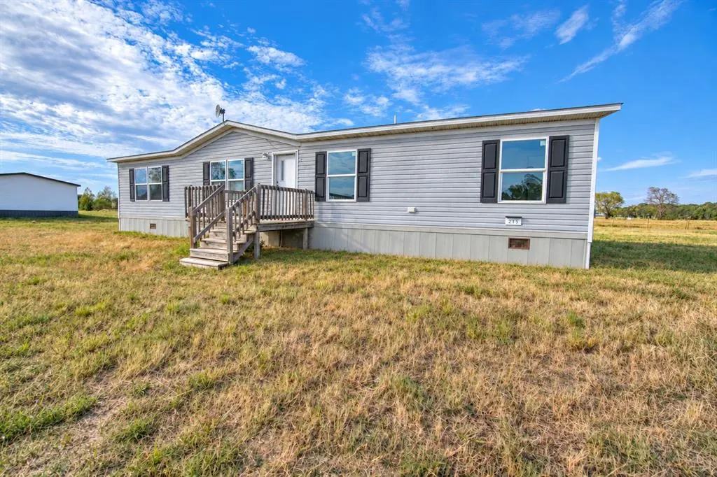 Front exterior — 215 Cale Lane, Calera, OK 74730