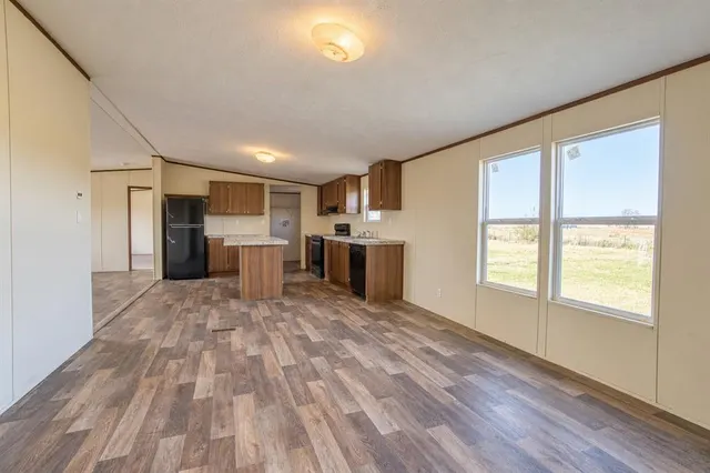 Photo 5 — 215 Cale Lane, Calera, OK 74730