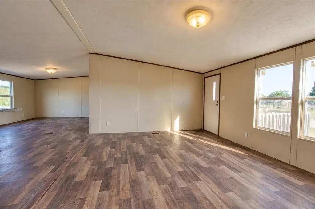 Photo 7 — 215 Cale Lane, Calera, OK 74730