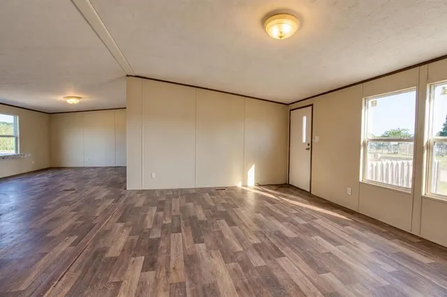 Photo 7 — 215 Cale Lane, Calera, OK 74730