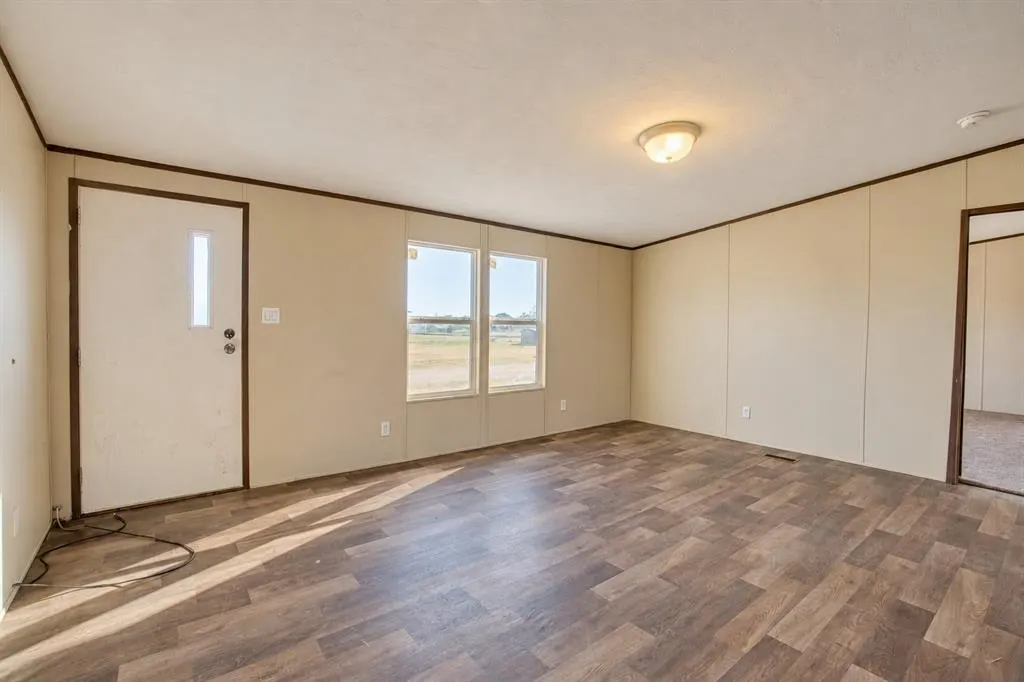 Photo 8 — 215 Cale Lane, Calera, OK 74730