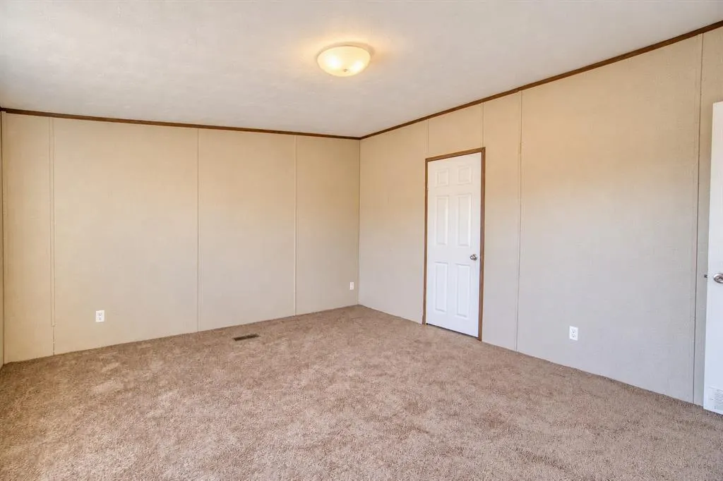 Photo 17 — 215 Cale Lane, Calera, OK 74730