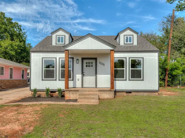 Photo 2 — 2525 NE 14th Street, Oklahoma City, OK 73117