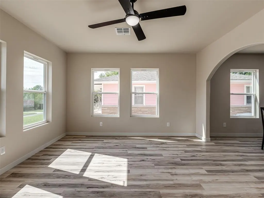 Photo 4 — 2525 NE 14th Street, Oklahoma City, OK 73117