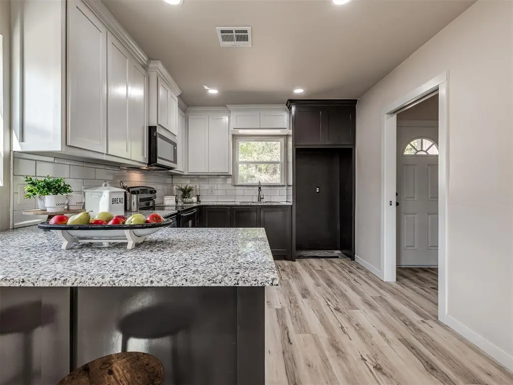Photo 13 — 2525 NE 14th Street, Oklahoma City, OK 73117