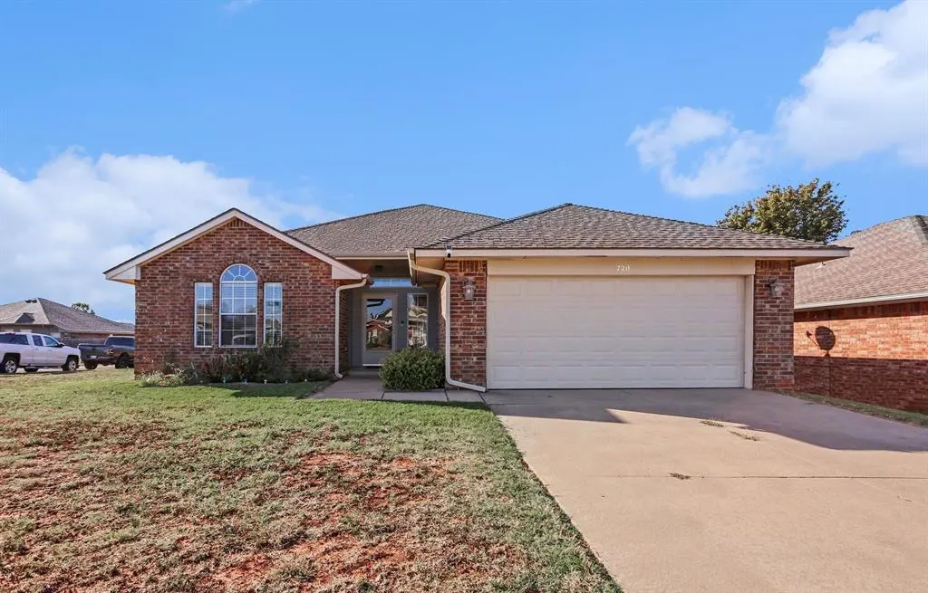 Front exterior — 720 N Shadowhill Street, Norman, OK 73071