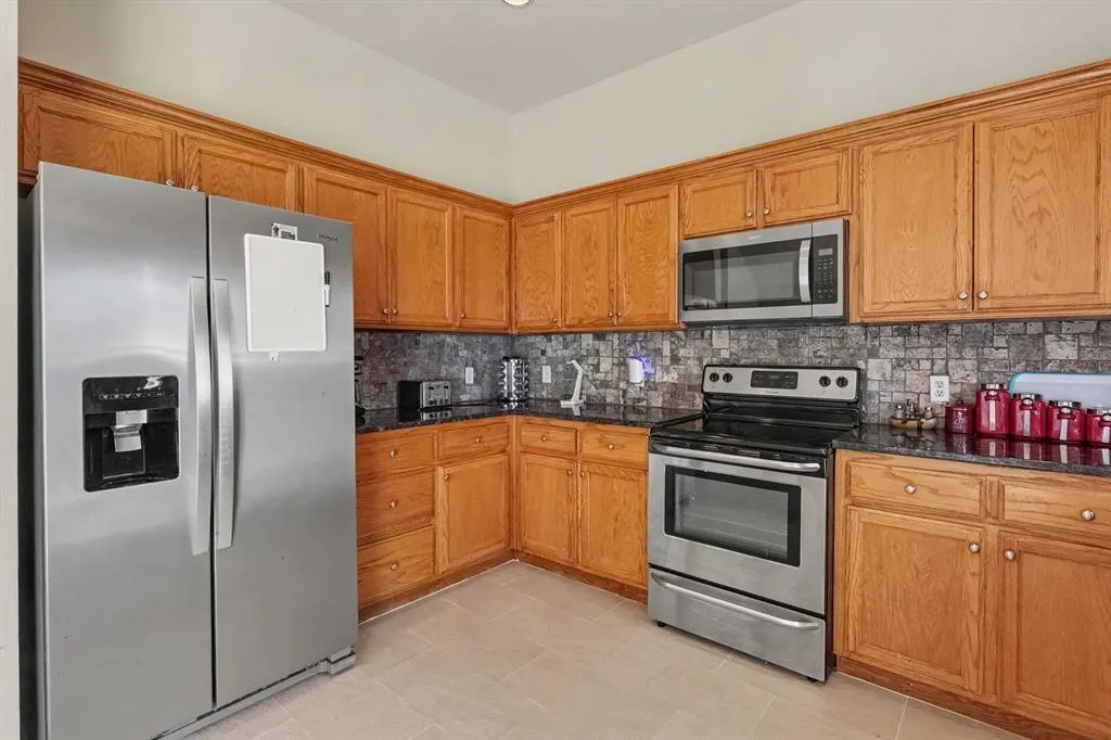 Photo 9 — 720 N Shadowhill Street, Norman, OK 73071