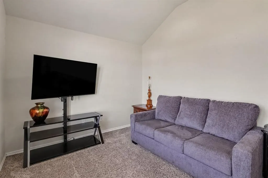 Photo 14 — 720 N Shadowhill Street, Norman, OK 73071