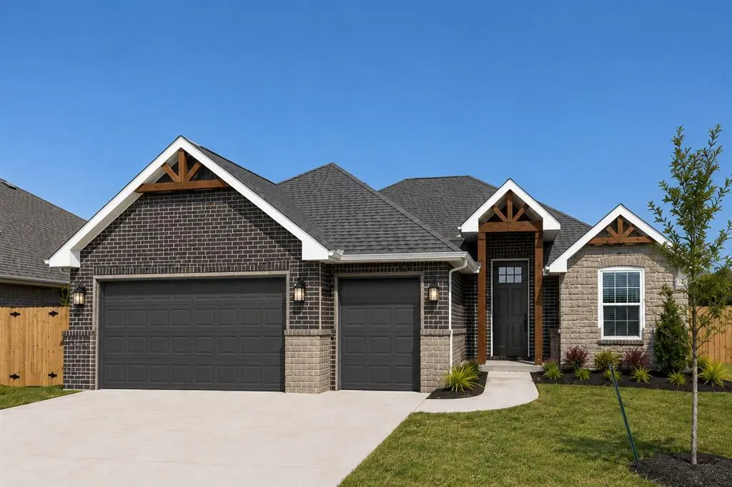 Front exterior — 2805 Dunham Drive, Norman, OK 73071