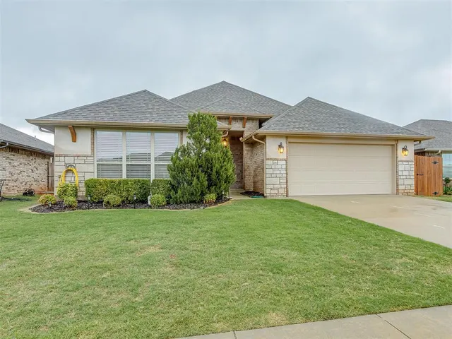 Photo 2 — 3808 Manderly Place, Norman, OK 73026