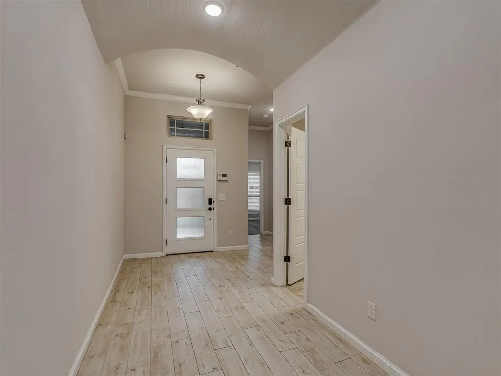 Photo 4 — 3808 Manderly Place, Norman, OK 73026