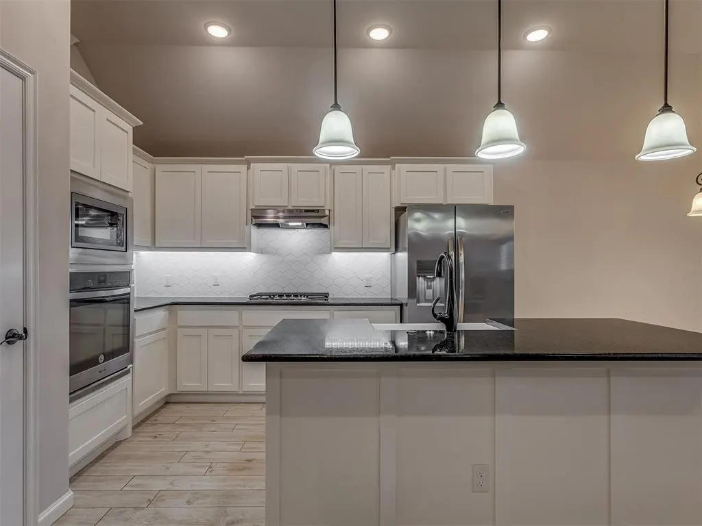 Photo 12 — 3808 Manderly Place, Norman, OK 73026