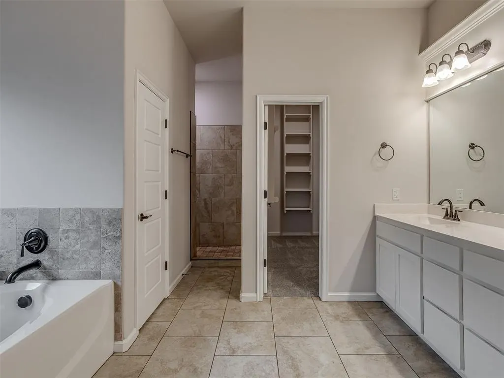 Photo 25 — 3808 Manderly Place, Norman, OK 73026