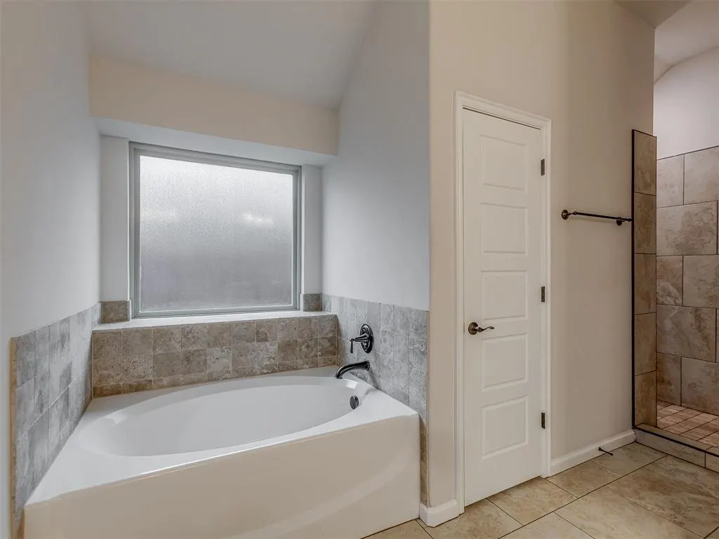 Photo 27 — 3808 Manderly Place, Norman, OK 73026