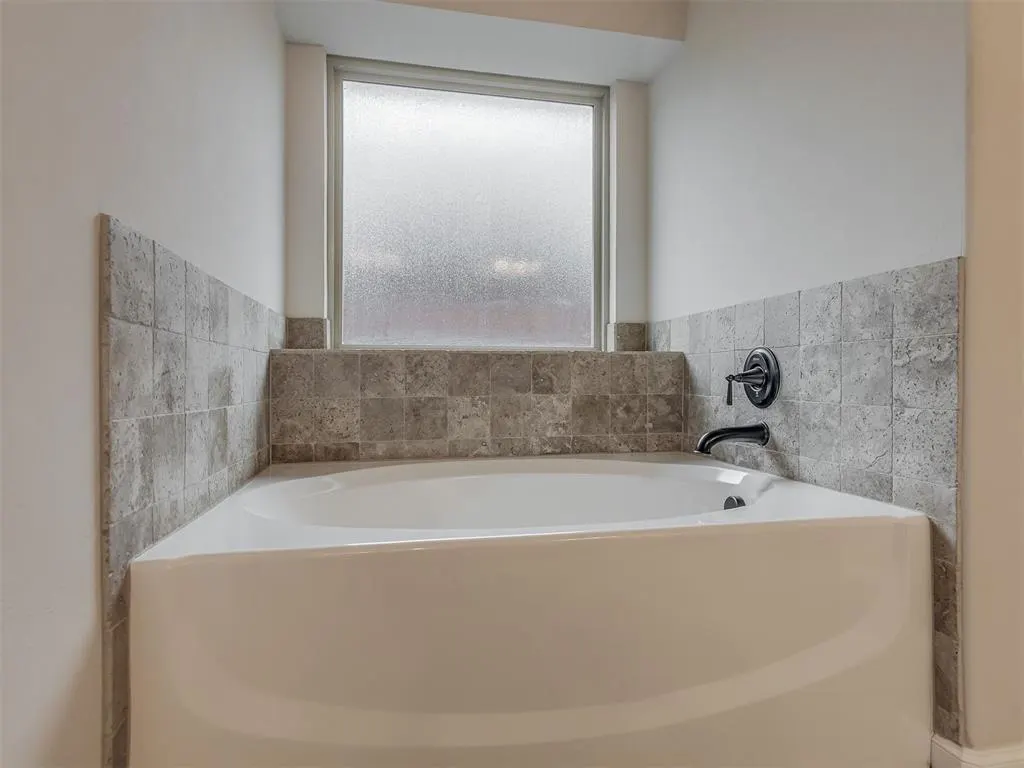 Photo 28 — 3808 Manderly Place, Norman, OK 73026
