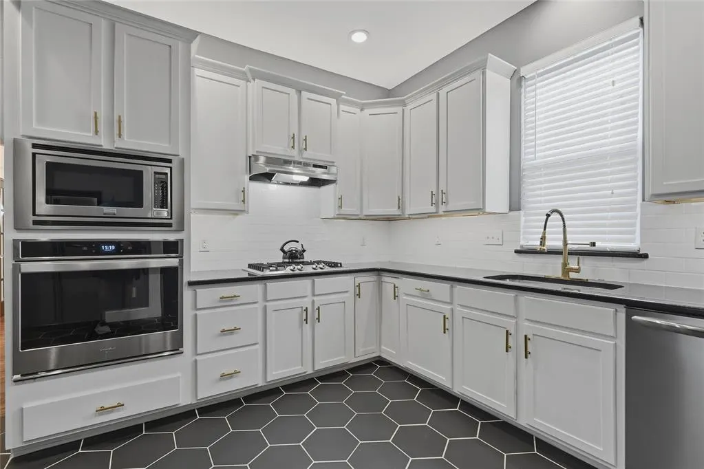 Photo 11 — 1400 NW 16th Street, Oklahoma City, OK 73106