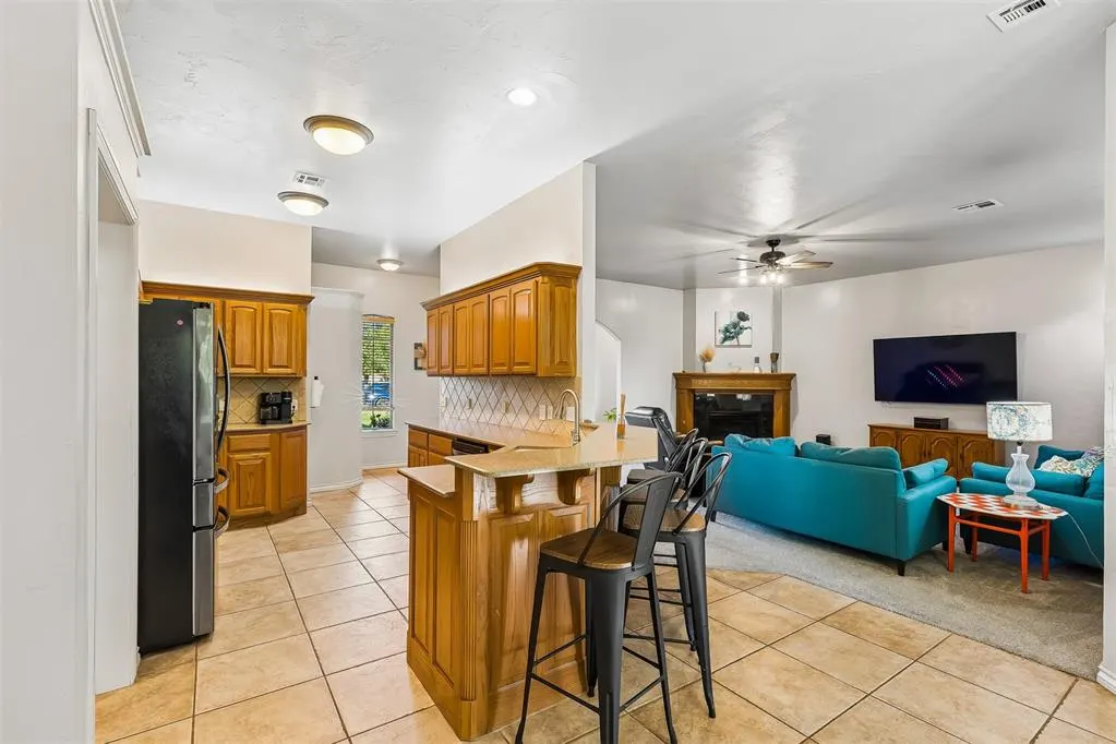 Photo 13 — 10801 NW 118th Place, Yukon, OK 73099